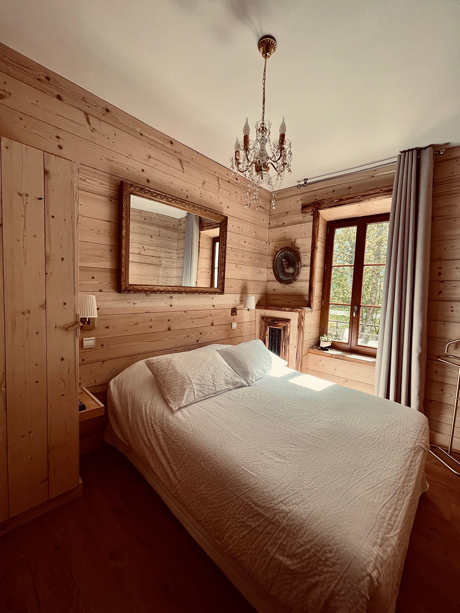 images/reservation/Chambre_09-05.jpg#joomlaImage://local-images/reservation/Chambre_09-05.jpg?width=900&height=1200